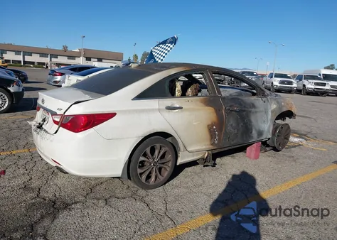 2013 Hyundai Sonata Se 2.0T z USA, uszkodzony, nr VIN 5NPEC4AB6DH748801